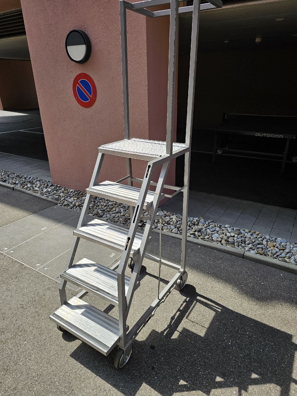 Leitern: Treppe Leiter fahrbar superrobust – Gebraucht aus Zürich von adi0111