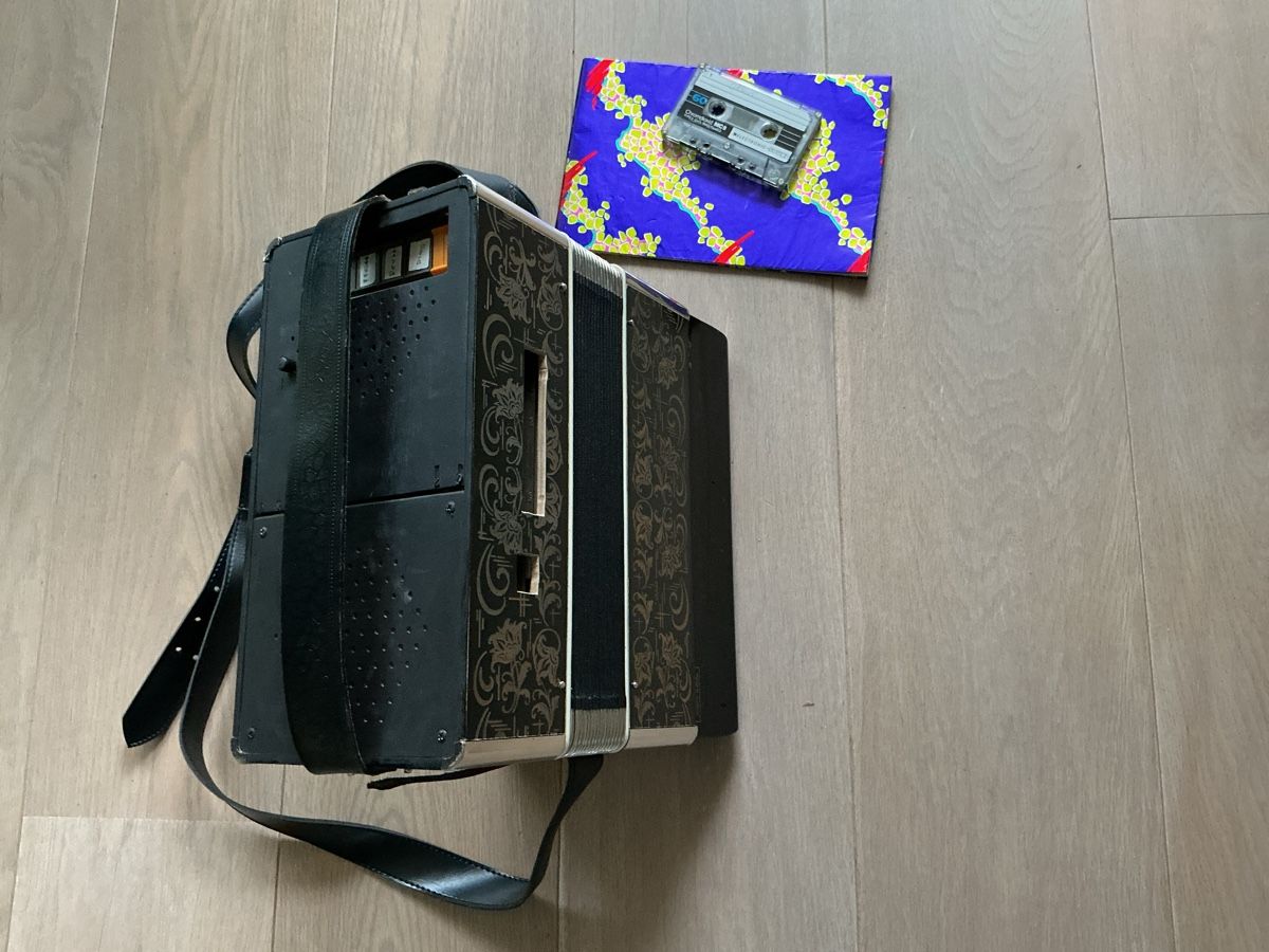 Musikinstrumente: Selbstspielendes Akkordeon – Gebraucht aus Uhwiesen von Fskydiver 1