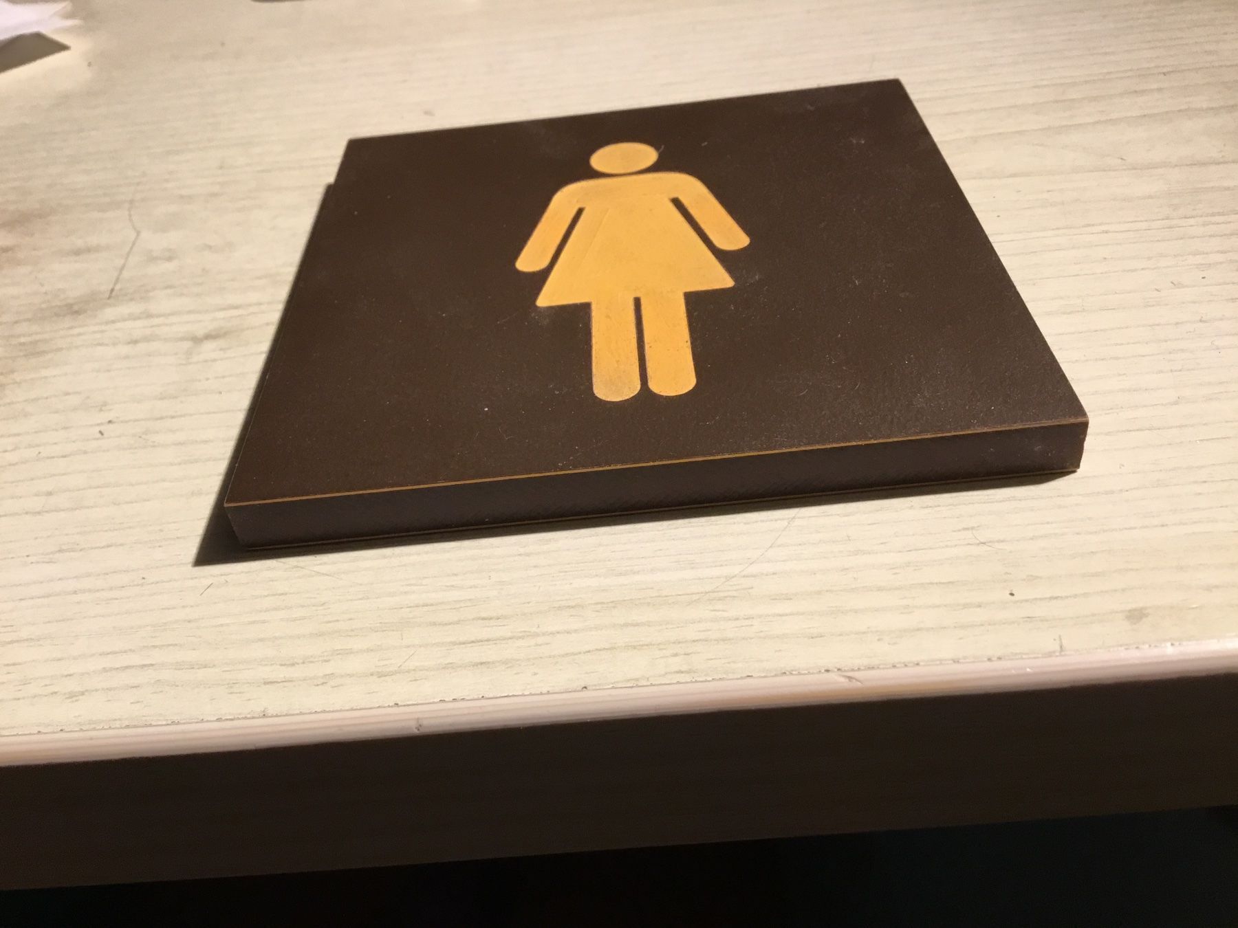 Insegne: WC Schild Frauen – Usato da Spiez venduto da hinbieger 1