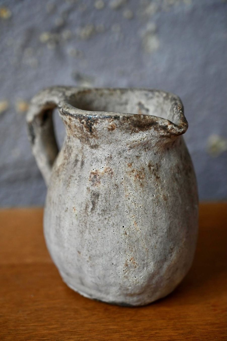 Vasi & Recipienti: Pichet brutaliste en grès émaillé, pièce artisanale signée, – Usato da COLMAR venduto da Sophiebellelurette 1
