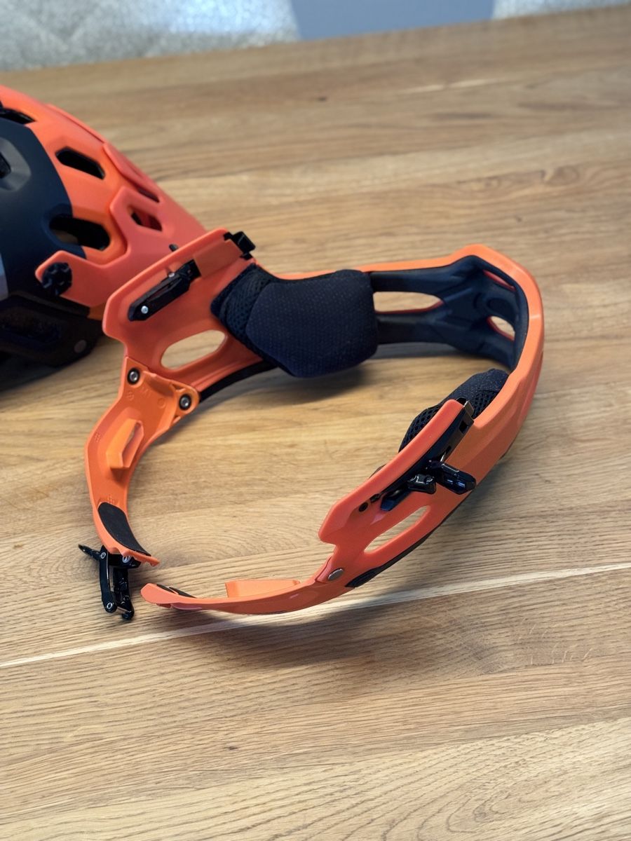 Bell Caschi: Bell Super 3R mils MTB Helm zweiteilig – Usato da Pfäffikon ZH venduto da michi_fluck 7