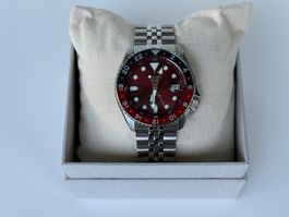 Seiko 5 GMT Passion Red Automatik Limited Edition Uhr