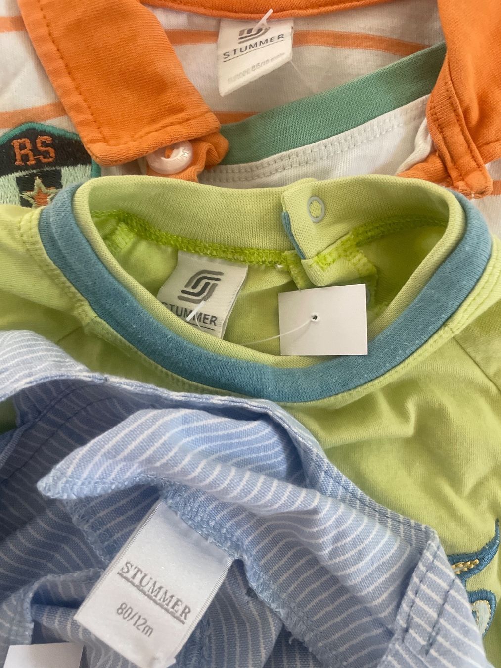 Lotti & Set di vestiti: STUMMER Sommer Kleiderpaket Gr.80 – Usato da Obergerlafingen venduto da cabo4 3