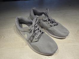 Nike Schuhe, Grau, Gr. 37.5