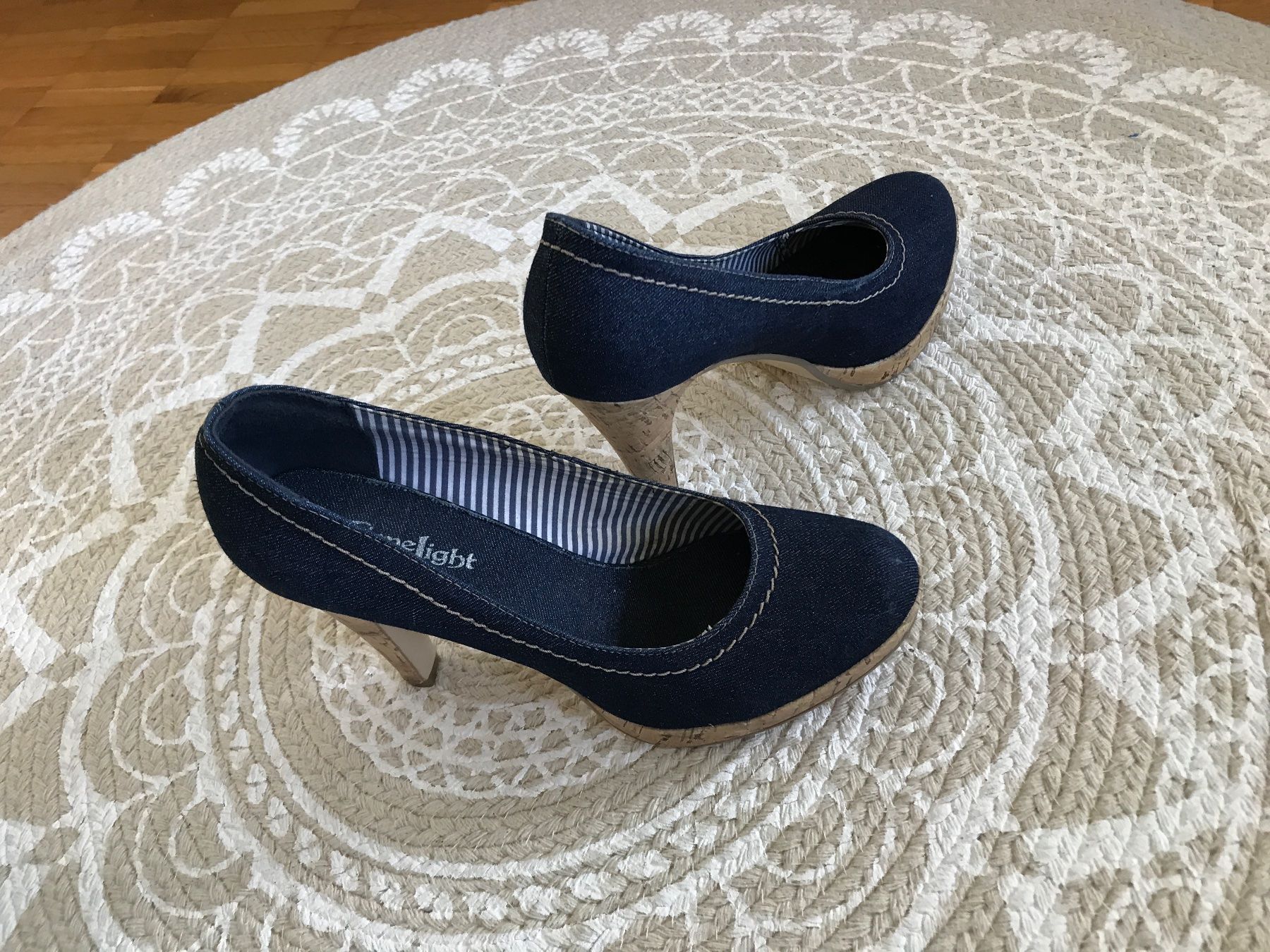 Damenschuhe: Pumps – Gebraucht aus Udligenswil von Lilienfarbe 1
