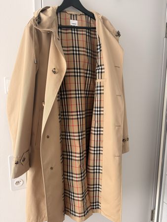 Burberry Trenchcoat mit Kapuze, Gr. 54, Zustand Neu!