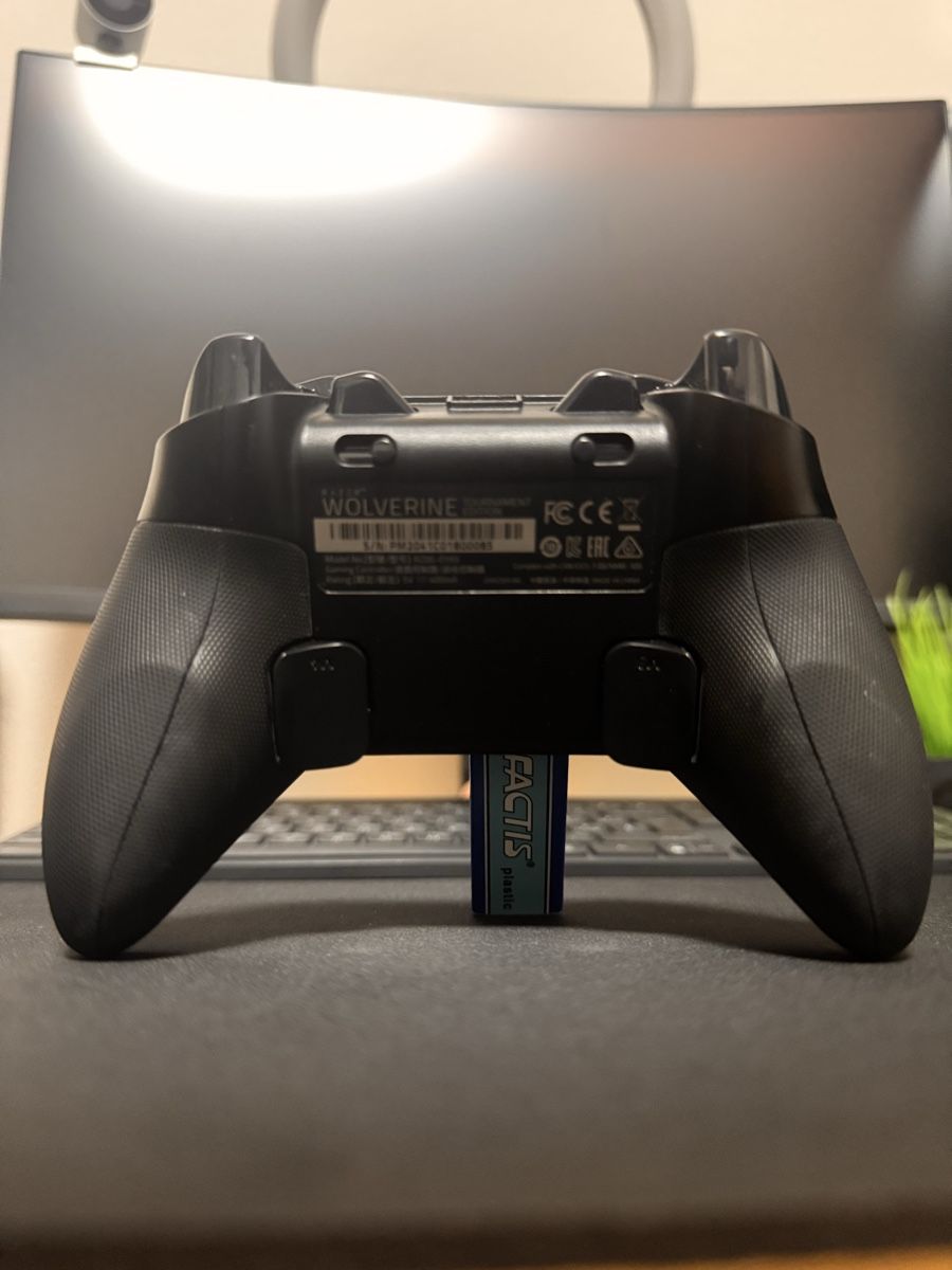 Razer Controller: Verkaufe eine Razer Wolverine Tournament Controller (PC/Xbox – Usato da Basel venduto da gio_by6p 1