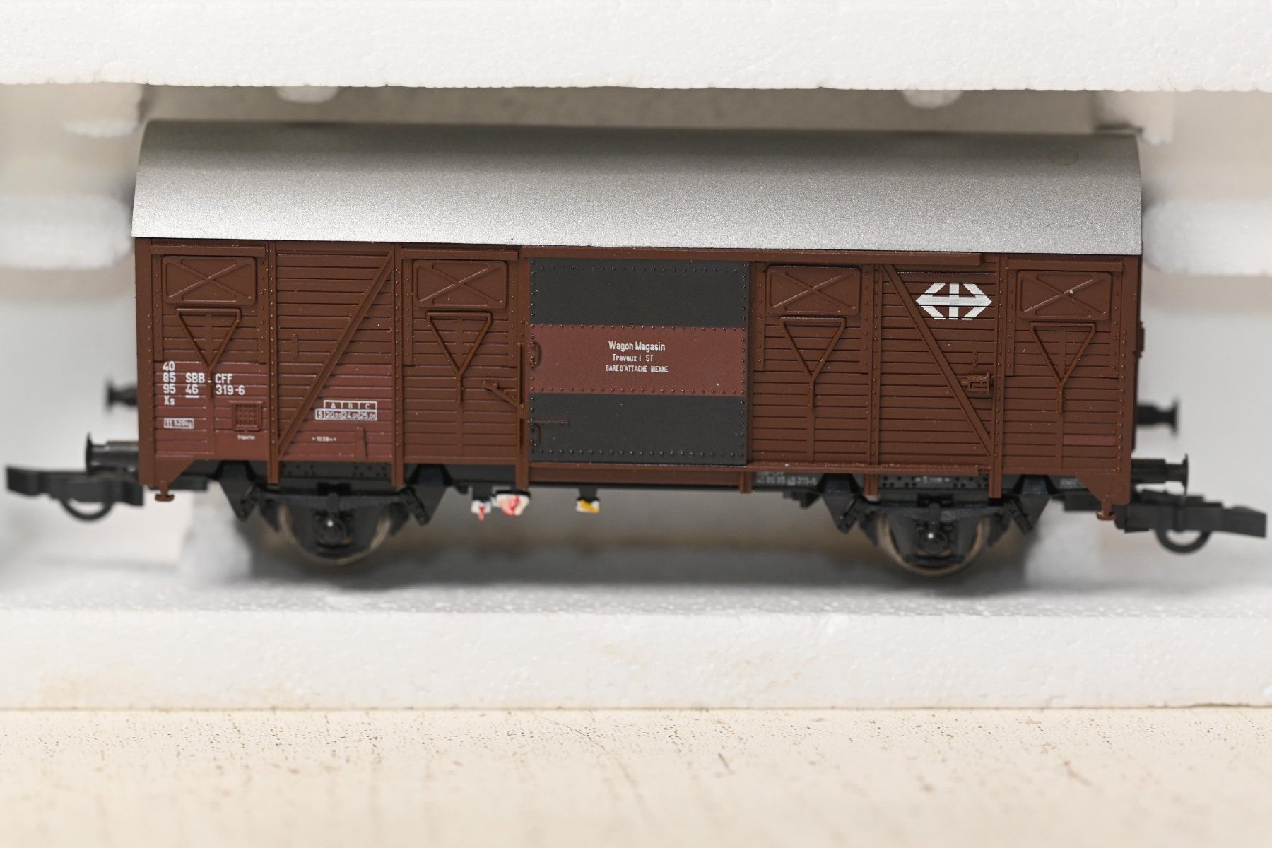 Roco Modellini di ferrovie: gedeckter Güterwagen SBB Roco HO/AC – Usato da Laupen ZH venduto da Zmoewe 3