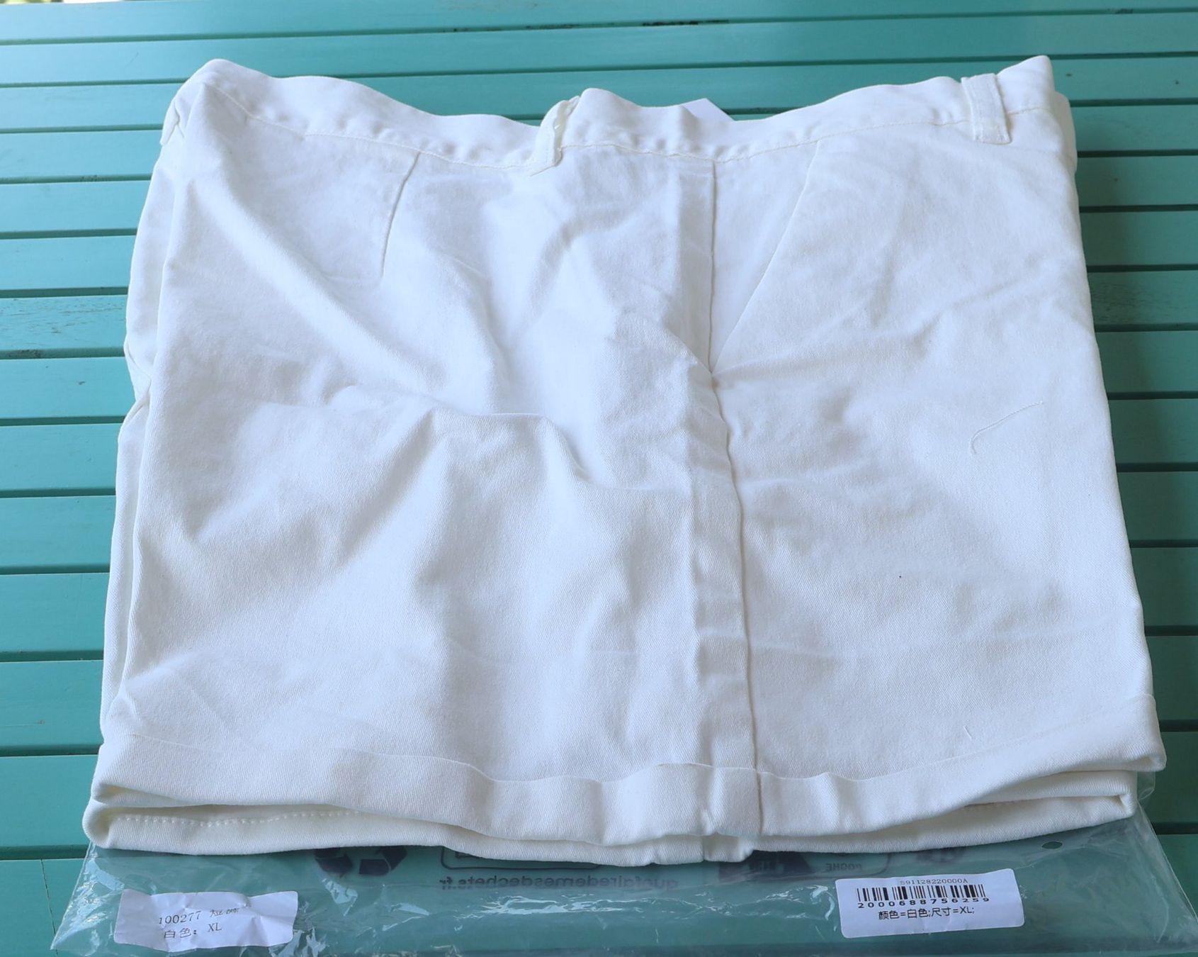 Pantaloni: Short blanc de marque OUKU taille XL – Nuovo (secondo la descrizione) da Chancy venduto da luc_979s 1