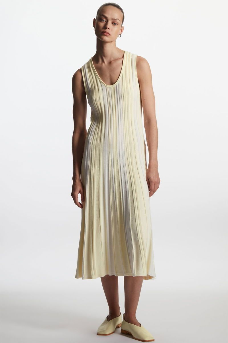 Cos Vestiti: Cos Elegant Midi Dress – Usato da St.Josefen venduto da lop_lh8d
