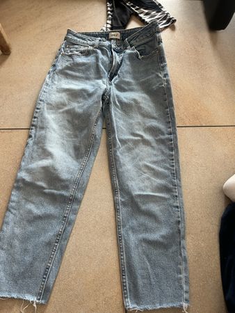 ONLY Jeans, Gr. 28/30, hellblau, super Zustand!