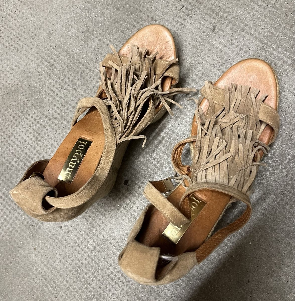 Scarpe da donna: Sandales compensées franges Maypol – Usato da St-Prex venduto da SoLu21