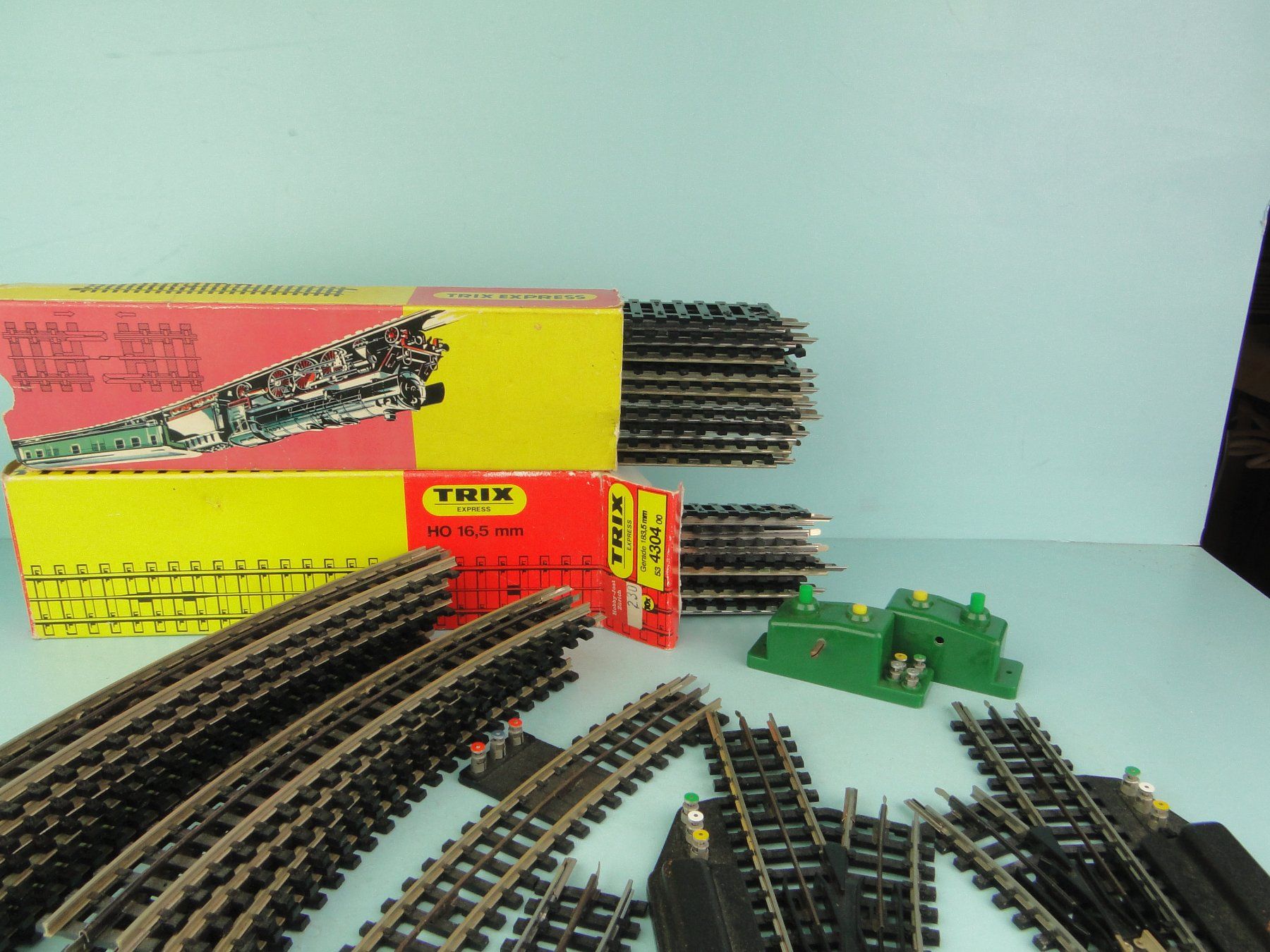Trix Modelleisenbahnen: Trix Express H0 Gleis – Gebraucht aus Bülach von cann11 2