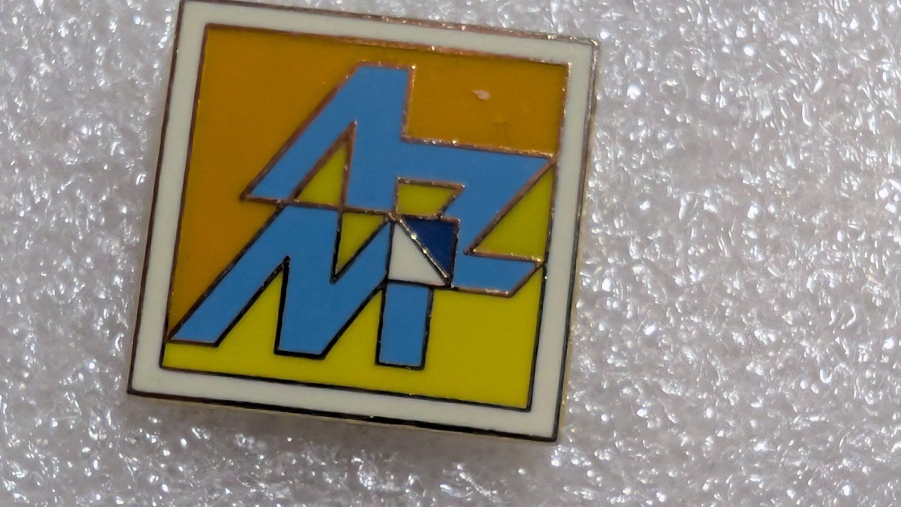 Plaquettes & Badges: Ansteckpin 271: – D'occasion à Oppligen par Pin-Fall-Shop
