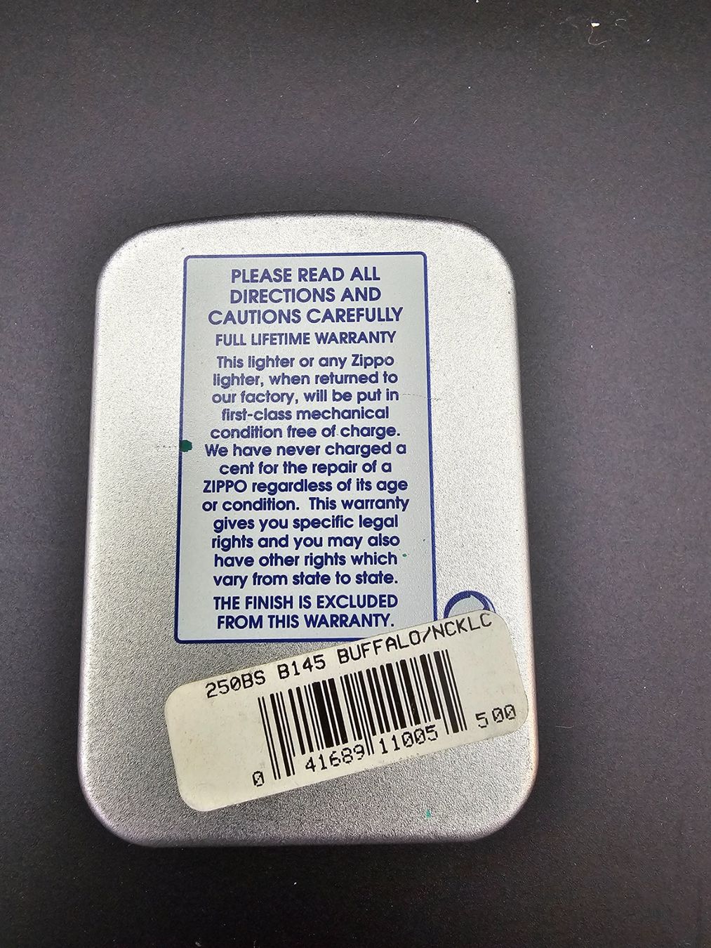Zippo Accendini: Zippo Chef Amérindien, 1997 objet collection  jamais utilisé – Nuovo e nell'imballaggio originale da Genève venduto da Djoff 4