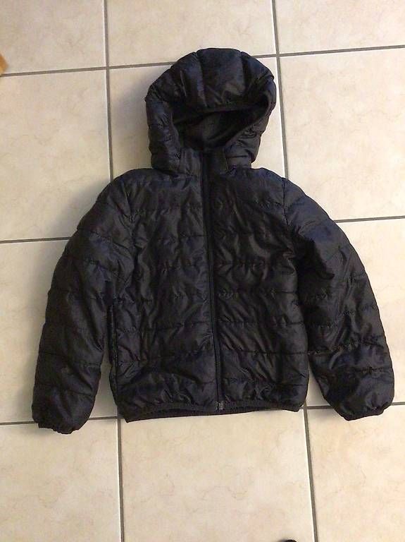 H&M Giacche & Cappotti: Jacke Größe 122/128 – Usato da Zimmerwald venduto da wuff81