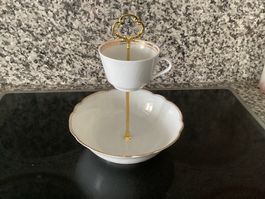 Edle Etagere 2 stöckig , Porzellan mit Goldrand