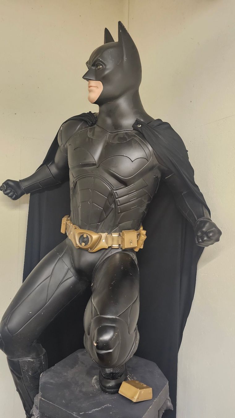 Statuette: Batman Statue - Batman Begins Lebensgross – Usato da Dorf venduto da Miner-supply