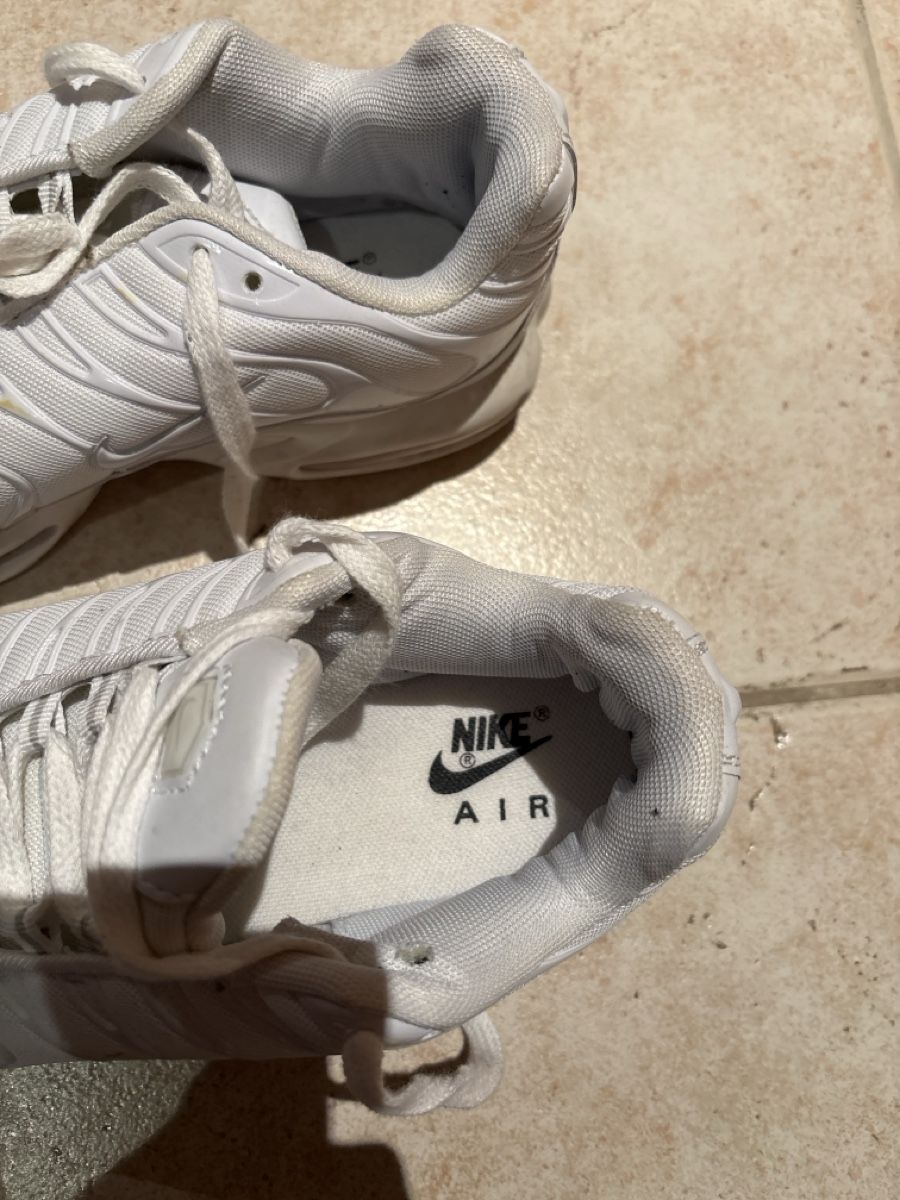 Nike Scarpe da uomo: Nike Air 44 – Usato da Blonay venduto da Ollorvi 1