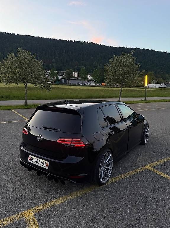 VW Automobili: Golf 7r 2.0TSI 4MOTION – Usato da Sonvilier venduto da dur_zd6j 2