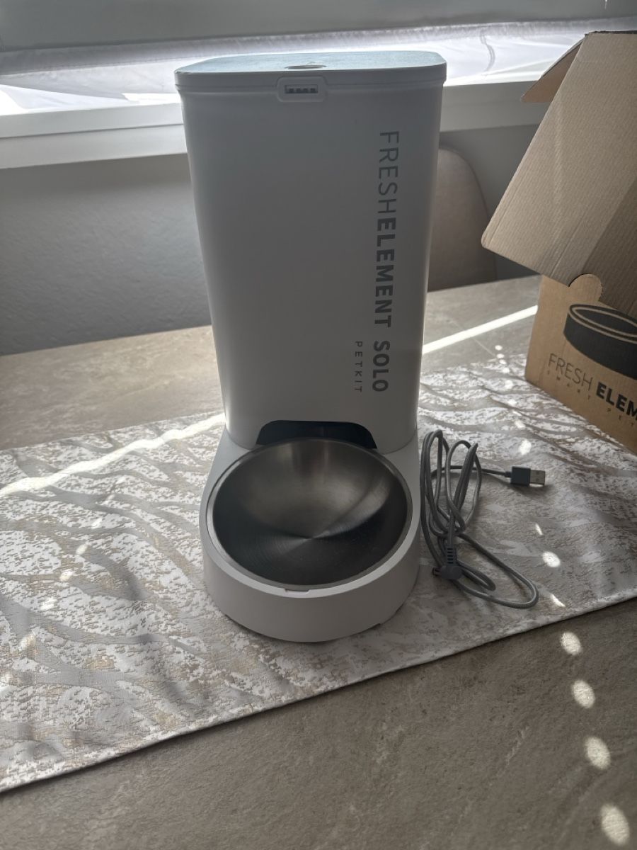 Sonstiges für die Gastronomie & Hotel: Smart Pet Feeder PETKIT – Neu und originalverpackt aus Spreitenbach von nus_wms9