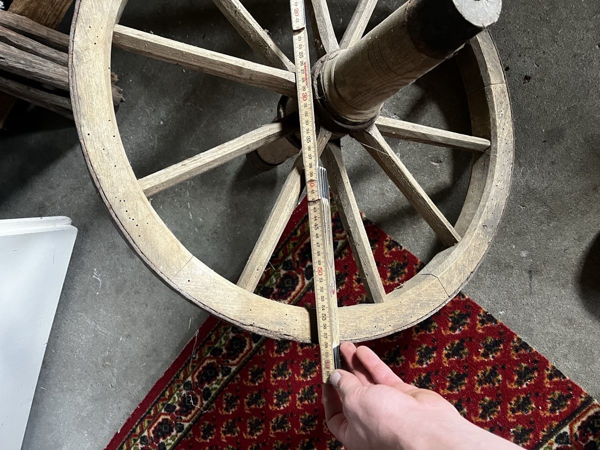 Pneus & Roues: Altes Holz Eisenrad – D'occasion à Hundwil par sim_shz6 3
