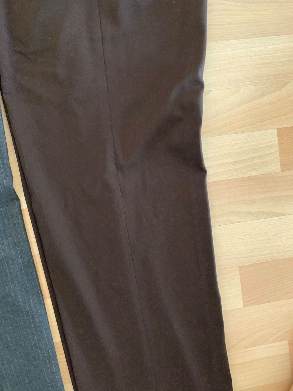 Pantaloni: 2 x elegante Hosen – Usato da Thalwil venduto da Ulurusunset 3