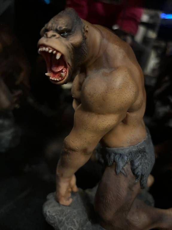 Figuren: "Neil Andrythal" Statue von Mark Newman – Gebraucht aus Zürich von samg00dy
