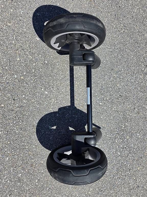 Teutonia Carrozzine: Kinderwagen – Usato da Klosters venduto da Tinli0 2