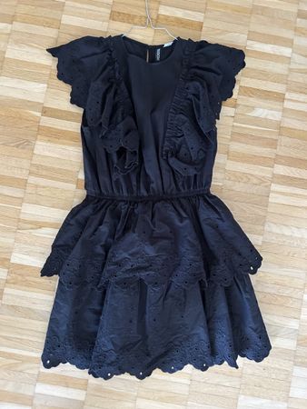 Kleid schwarz Grösse S Broderie Anglaise Rüschen H&M