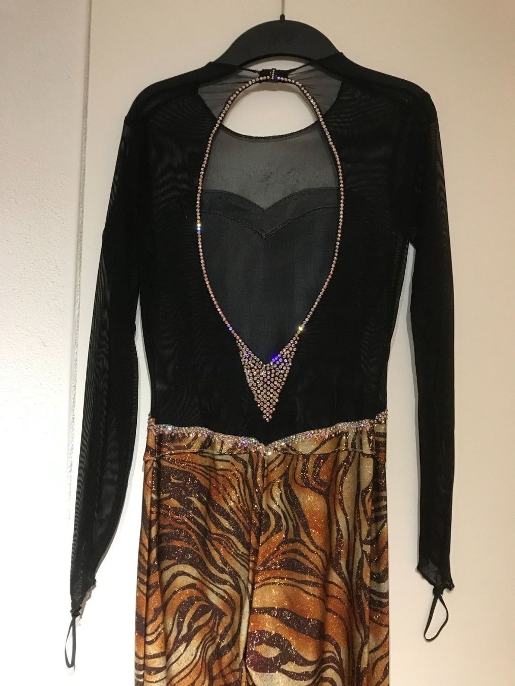 Completi: Schöner Küranzug getigert mit Swarovski – Usato da Wagenhausen venduto da vintagesecondhand 1