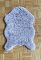 Kuscheliger Teppich in Lammfell Optik für warme Füsse!