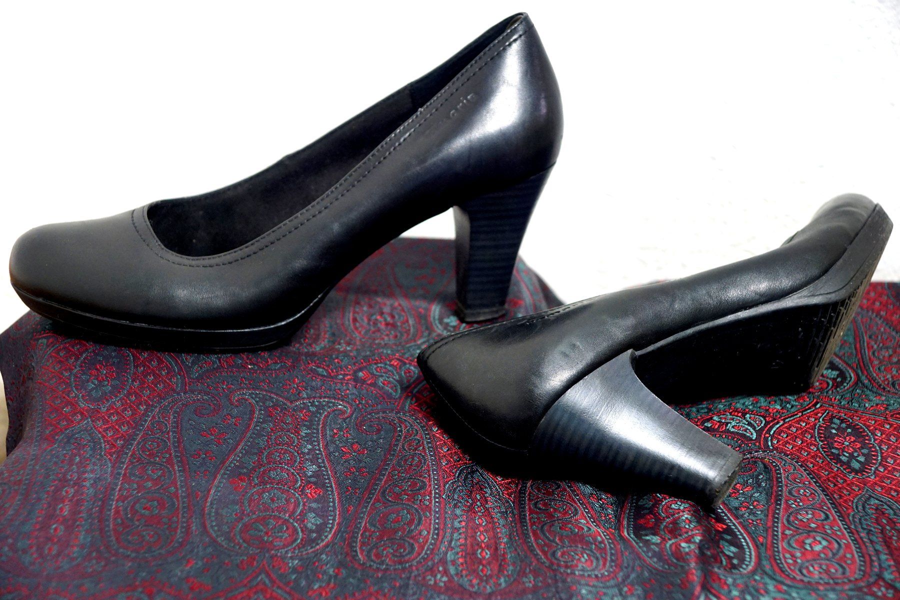Tamaris Damenschuhe: Tamaris Pumps Leder schwarz Gr. 41 – Gebraucht aus Zürich von Mukumukus 2
