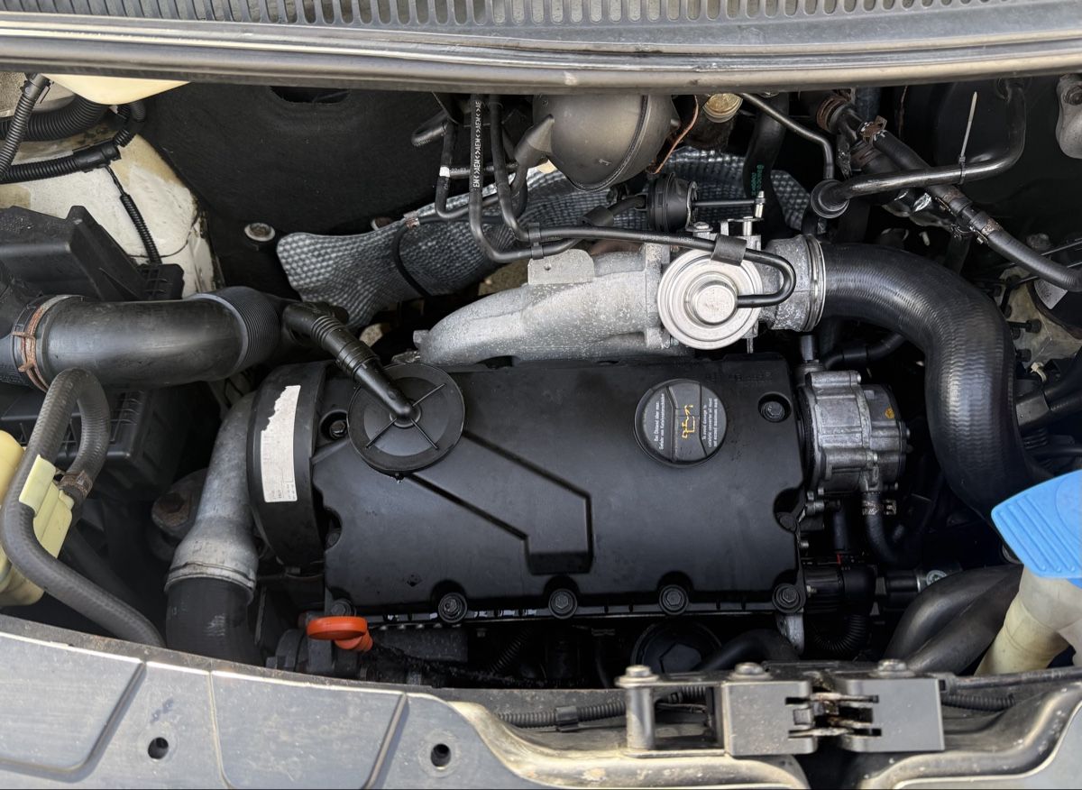 VW Nutzfahrzeuge: VW Bus T5 – Gebraucht aus Uttigen von CS_Moto 4