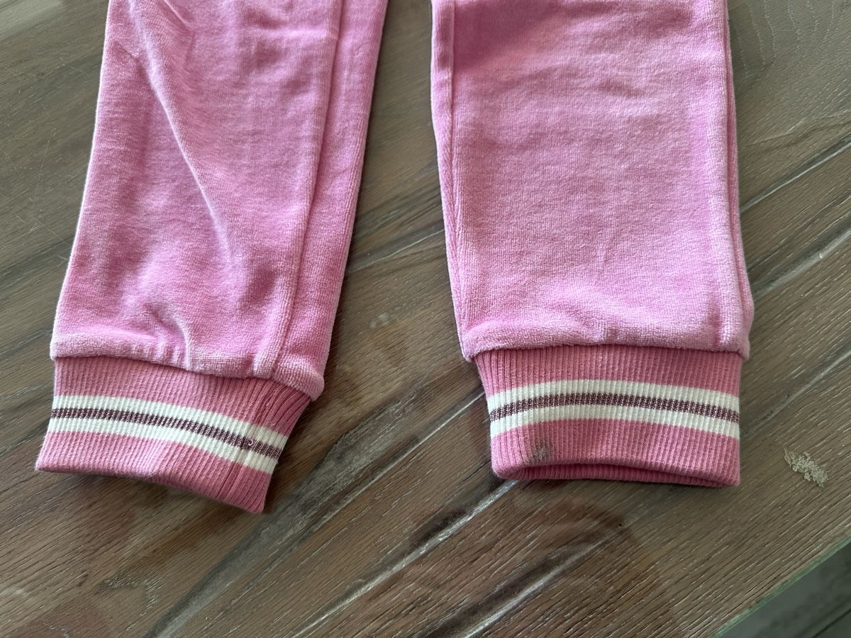 Pantaloni: Neue Mädchen Jogginghose Gr. 134 pink – Nuovo e nell'imballaggio originale da Safenwil venduto da Whoopie1 1