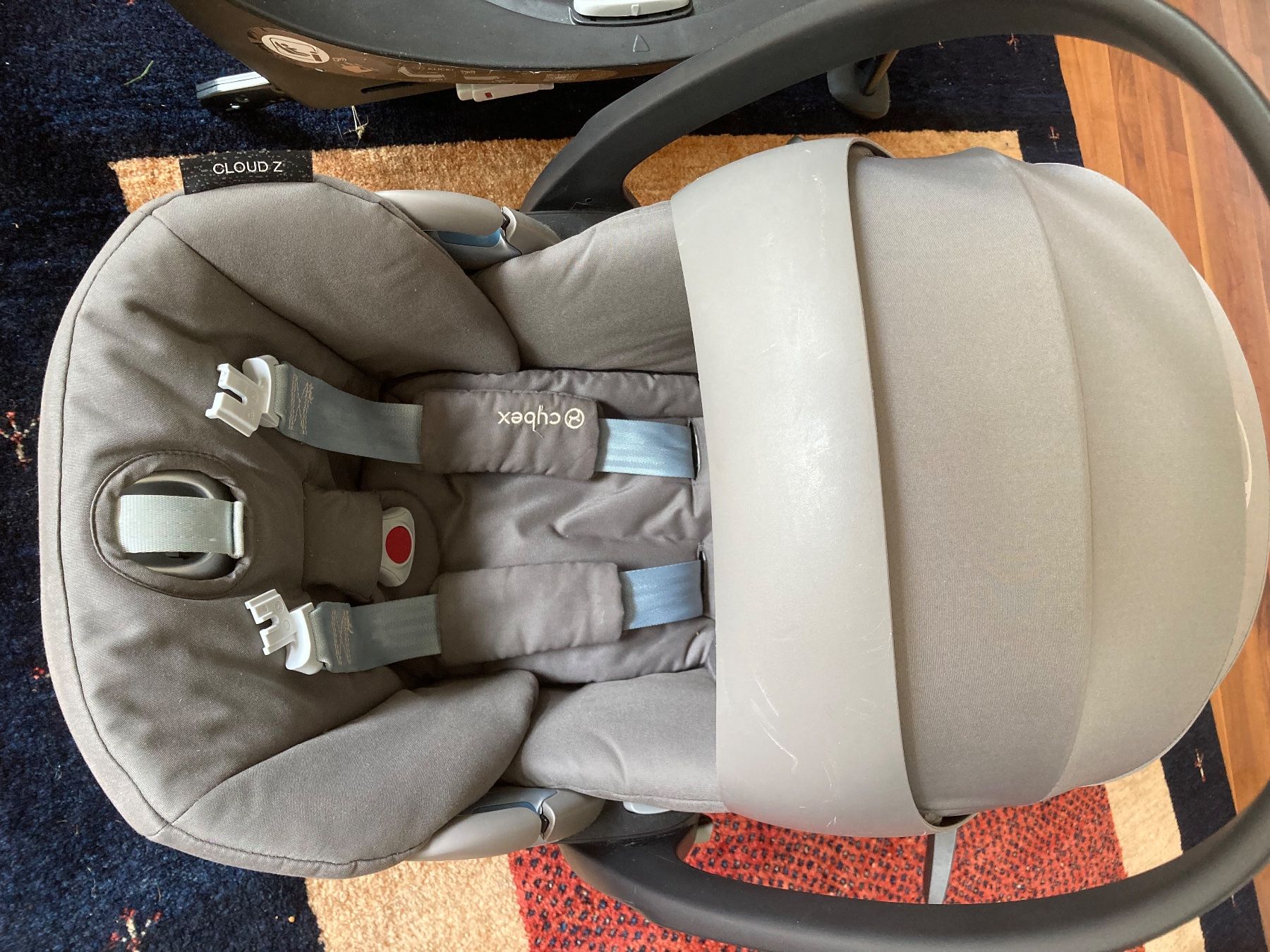 Cybex Sièges auto: Cybex Babyschale mit Isofix Station – D'occasion à Füllinsdorf par Midi-Marisa 3