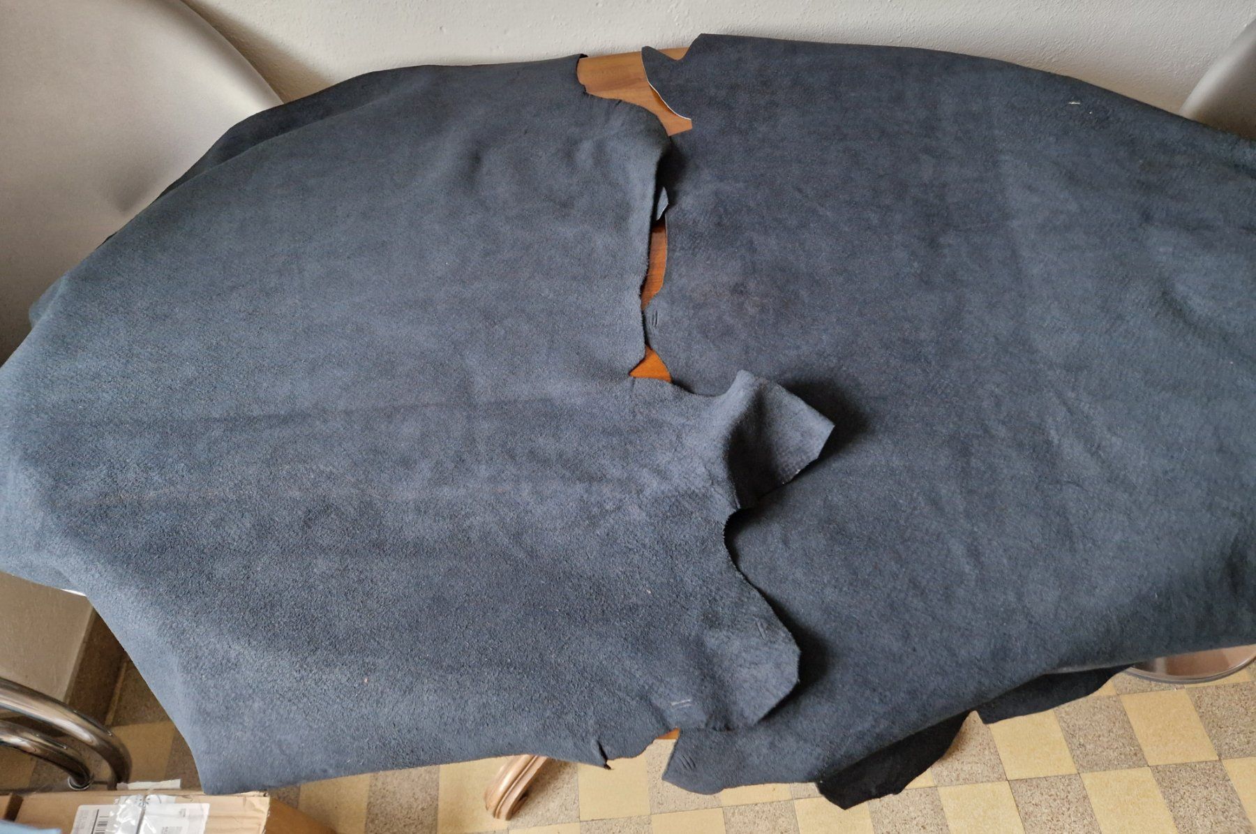 Tessuti: 2 Stück Leder – Nuovo (secondo la descrizione) da Bern venduto da Antikbatik 3