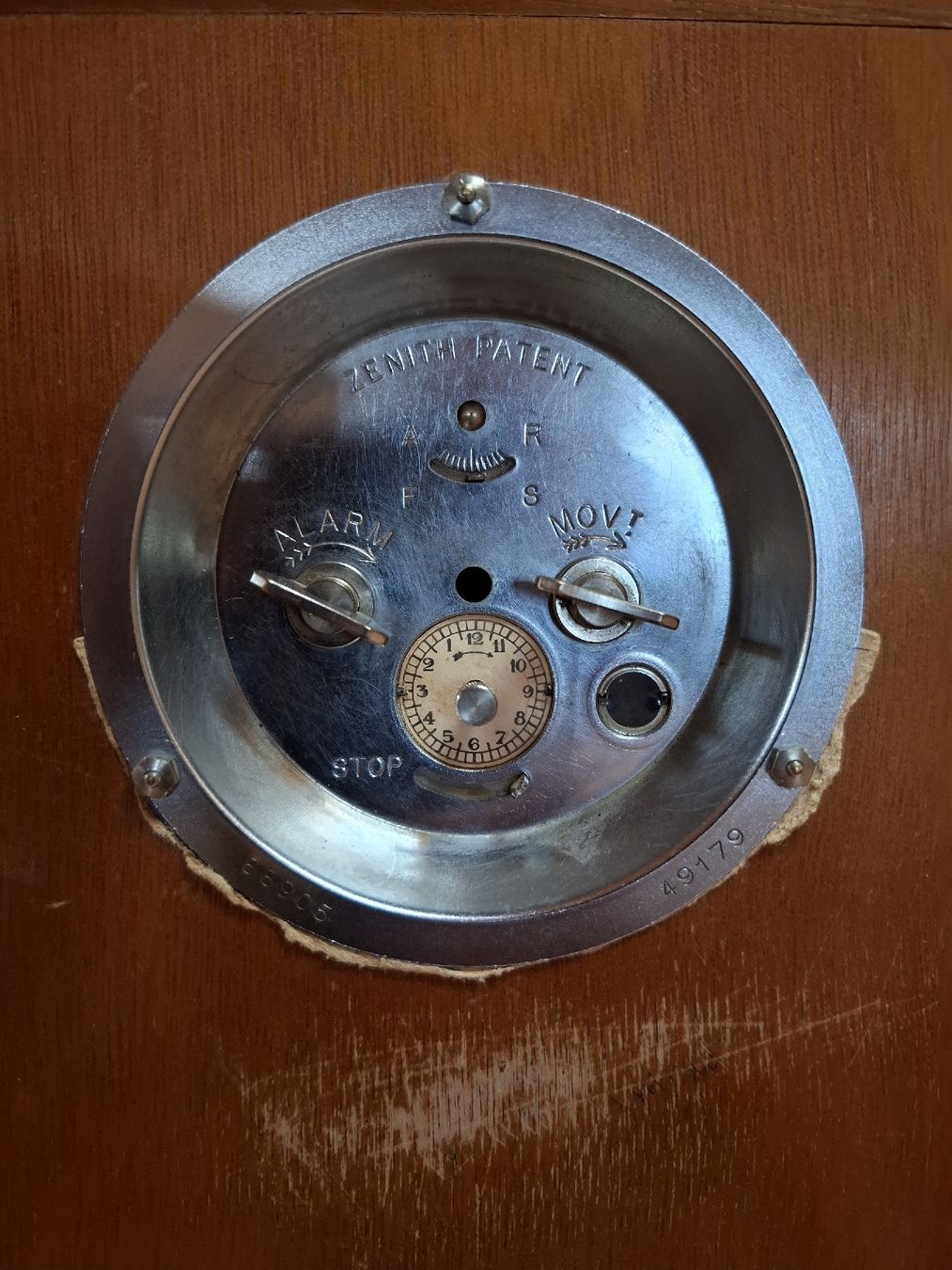Zenith Sveglie: Ancien réveil de table Zénith – Usato da Marsens venduto da jogocade 5