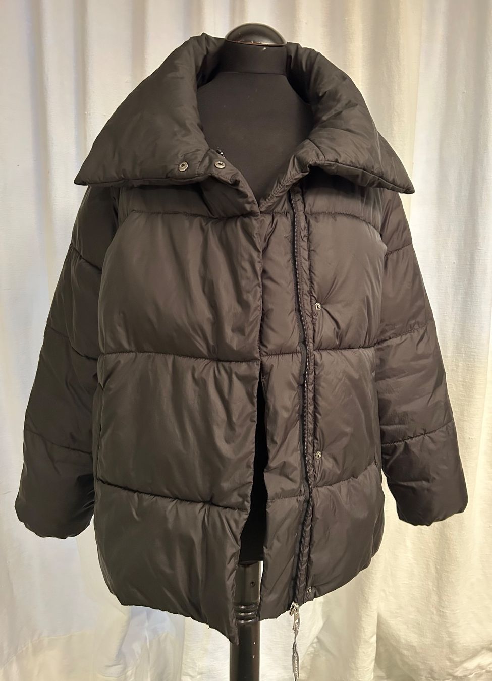 Tom Tailor Jacken: TOM TAILOR  Winterjacke, warm und stilvoll, Grösse M – Gebraucht aus Niederglatt ZH von adi_99tq 1