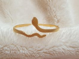 Armband in Schlangenform