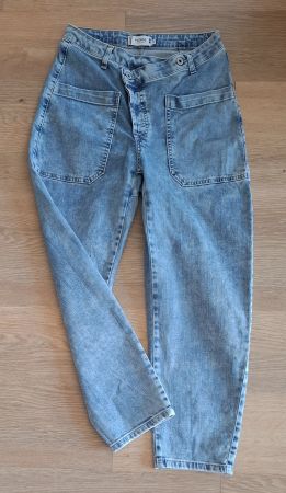 2031SE – Jeans Please – XS