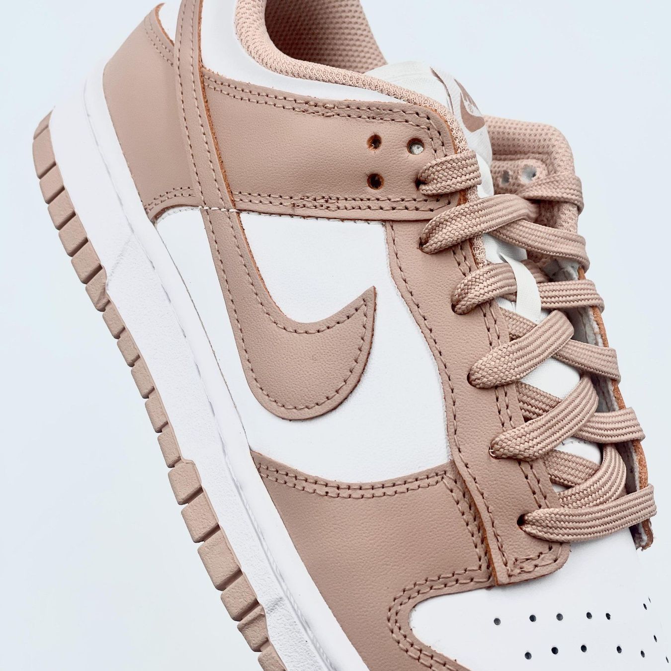 Nike Scarpe da donna: Nike Dunk Low Rose Whisper EU 36 – Nuovo e nell'imballaggio originale da Erlinsbach venduto da sasneakers 1