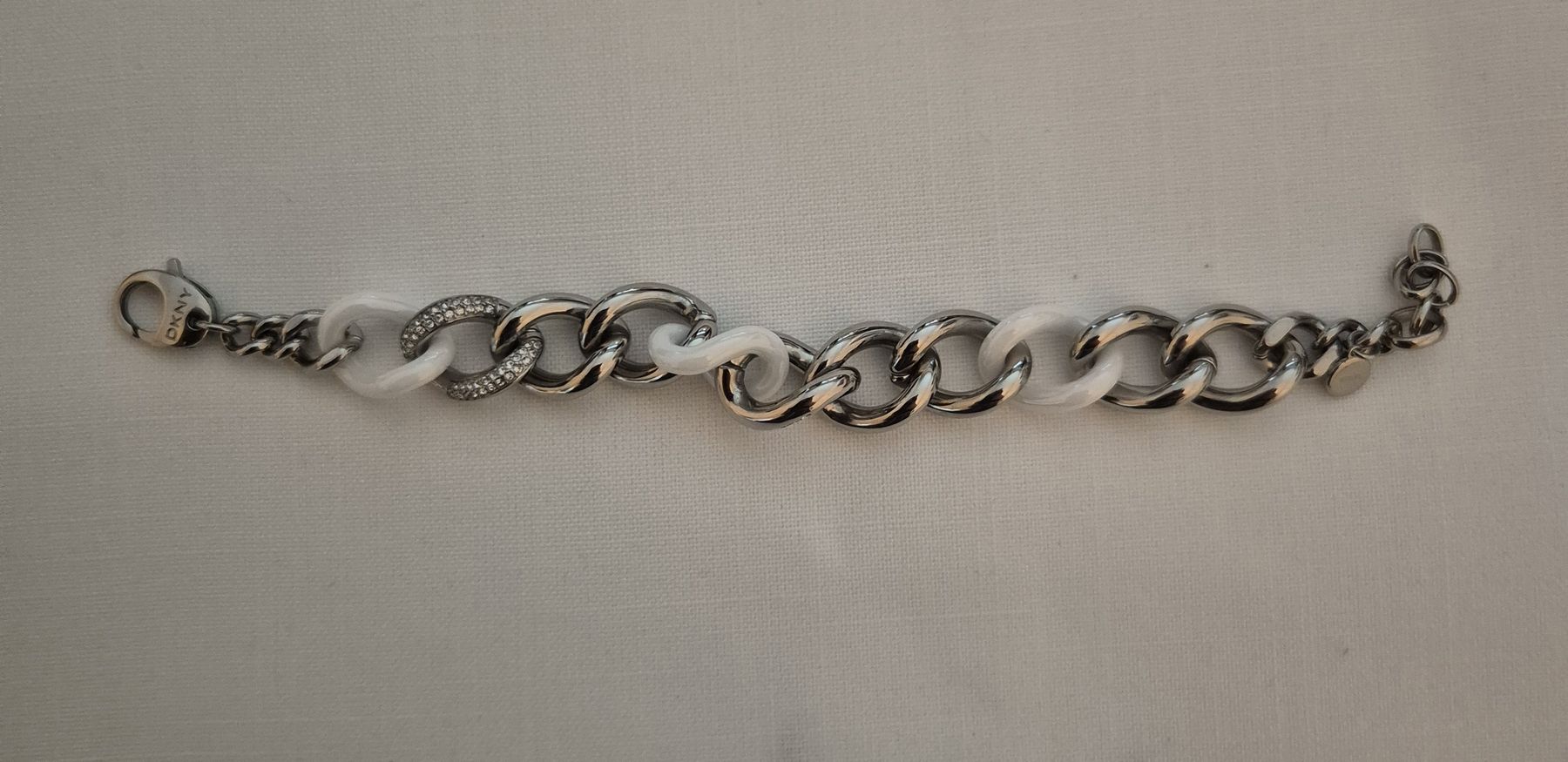 Bracciali & Braccialetti: DKNY white and silver chain bracelet  – Nuovo (secondo la descrizione) da Zürich venduto da mrs_kz6n 2