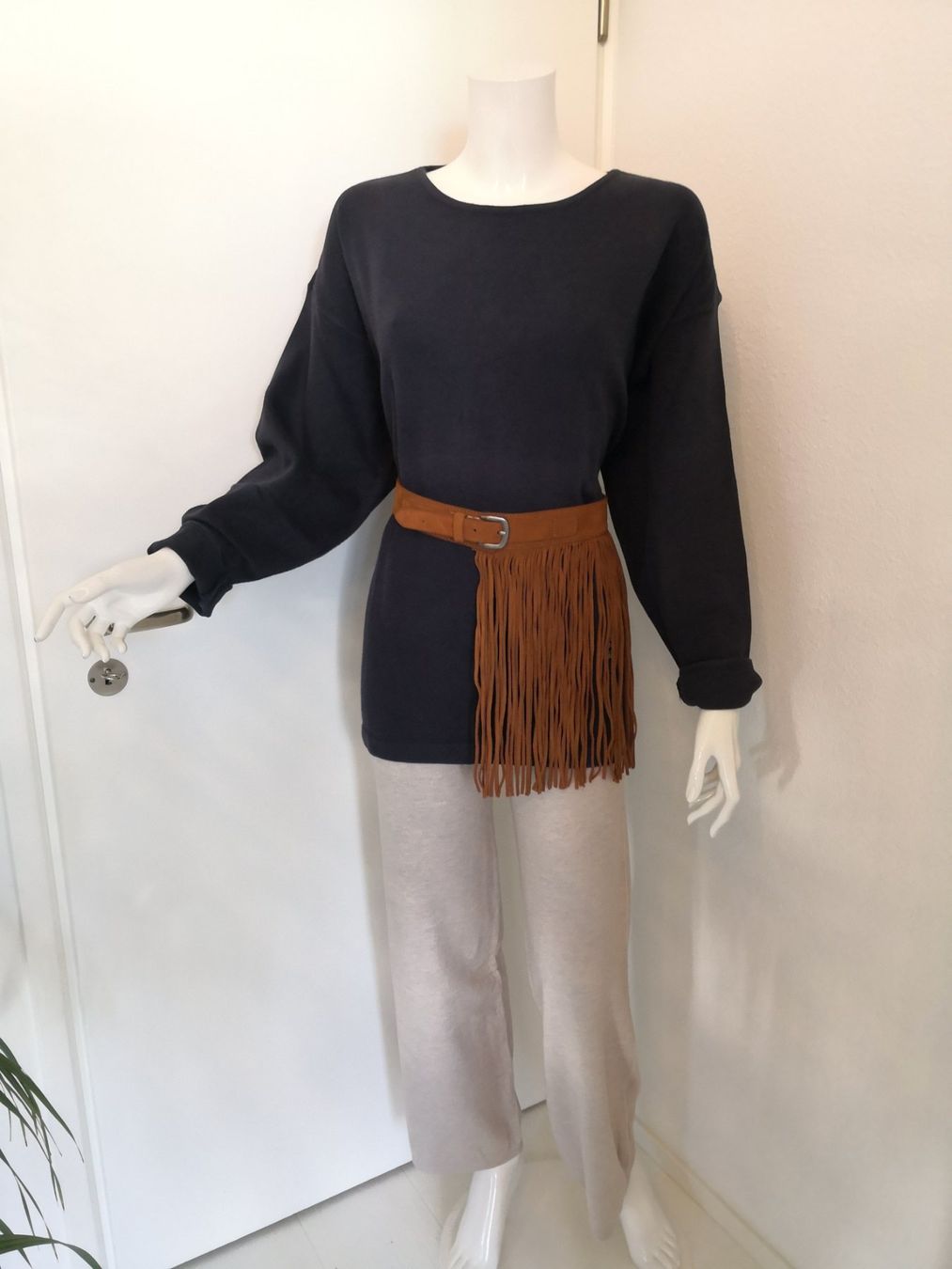 Mango Maglioni & Felpe: 🤩MANGO PULLOVER DUNKELBLAU & D&G P. – Usato da Olten venduto da Naja-Twins-Twins 2