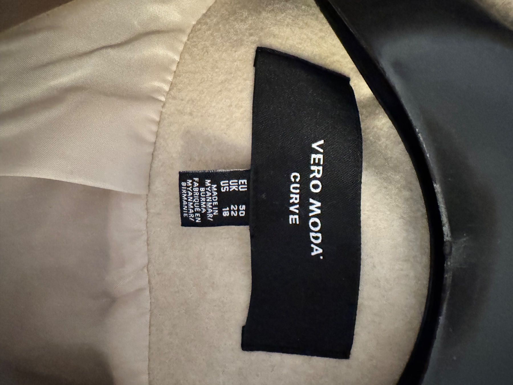 Vero Moda Cappotti: Mantel von Vero Moda Curve – Usato da Gattikon venduto da saxo16 2