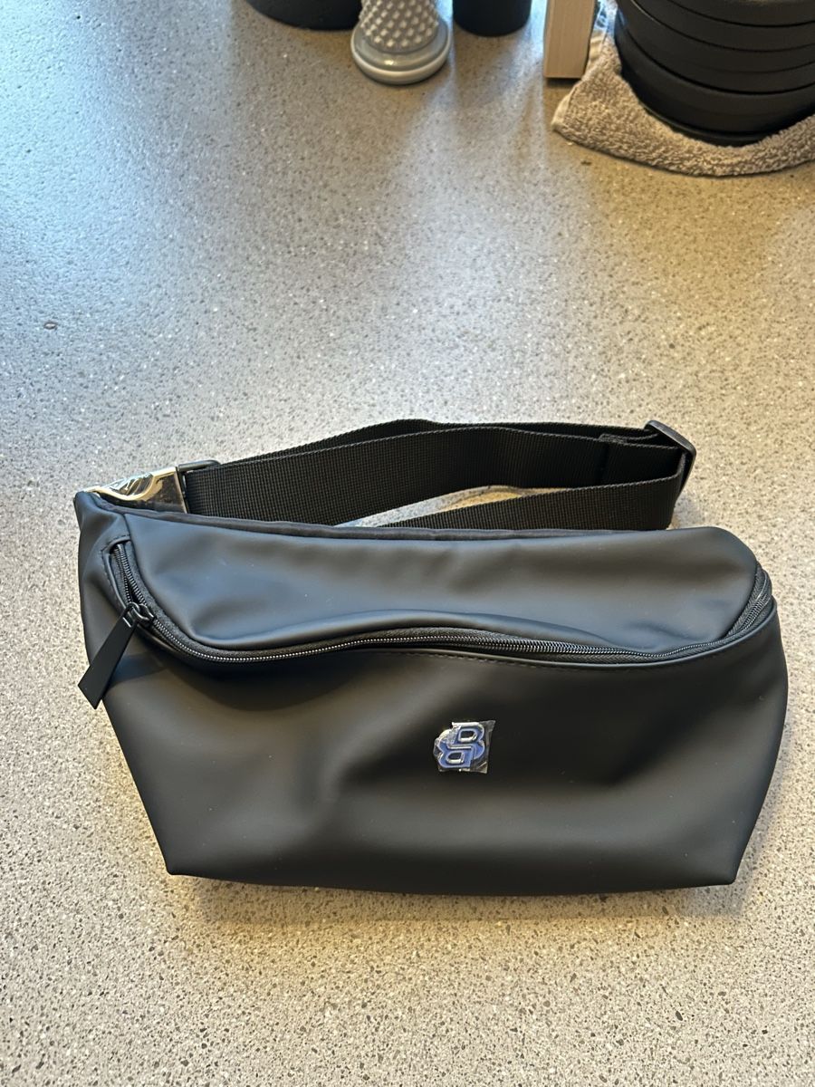 Hugo Boss Borse: Hugo Boss Parfums Bauchtasche – Nuovo e nell'imballaggio originale da Luzern venduto da ms16