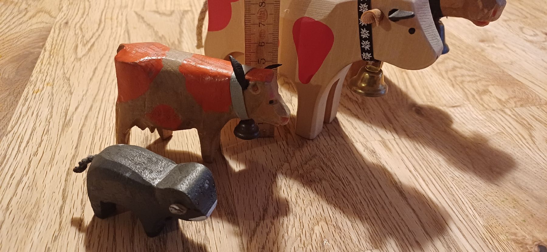 Articoli in legno: 4 Holzkühe – Usato da Flawil venduto da Naphtali 6