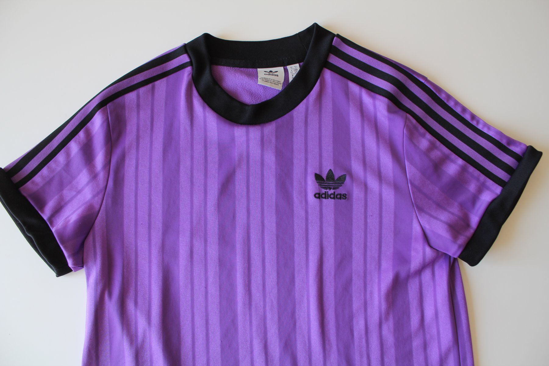 Adidas T-Shirts: T-shirt Adidas violet    t. 36 – Gebraucht aus Peseux von Gilloss 1