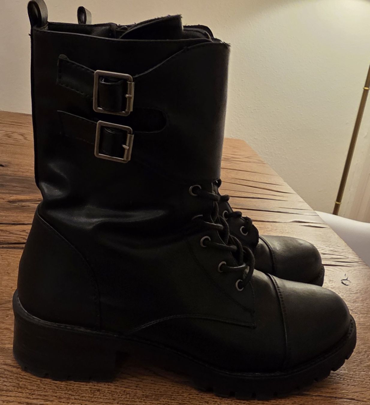 C&A Scarpe da donna: Schwarze Boots,Top Zustand C&A – Usato da Basel venduto da sci_67ms 1