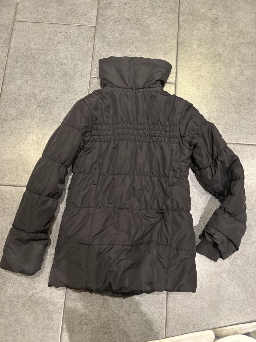 C&A Giacche & Cappotti: Winterjacke Mädchen Grösse 146/152 – Usato da Mühledorf SO venduto da Dania77 1